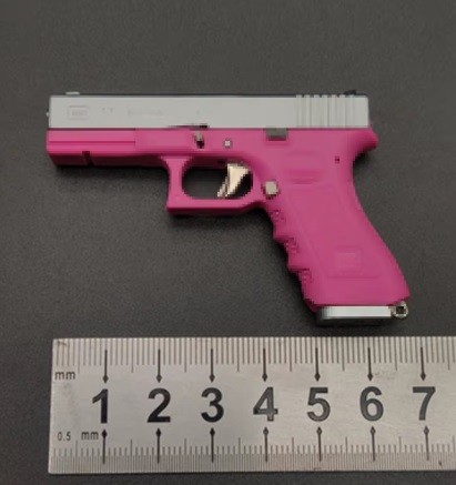Пистолет модель металлическая Glock 17 розовый