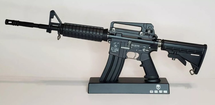 Cувенирный макет AR-15